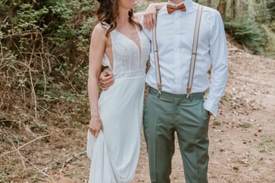 Shooting d’inspiration : votre mariage romantique en forêt