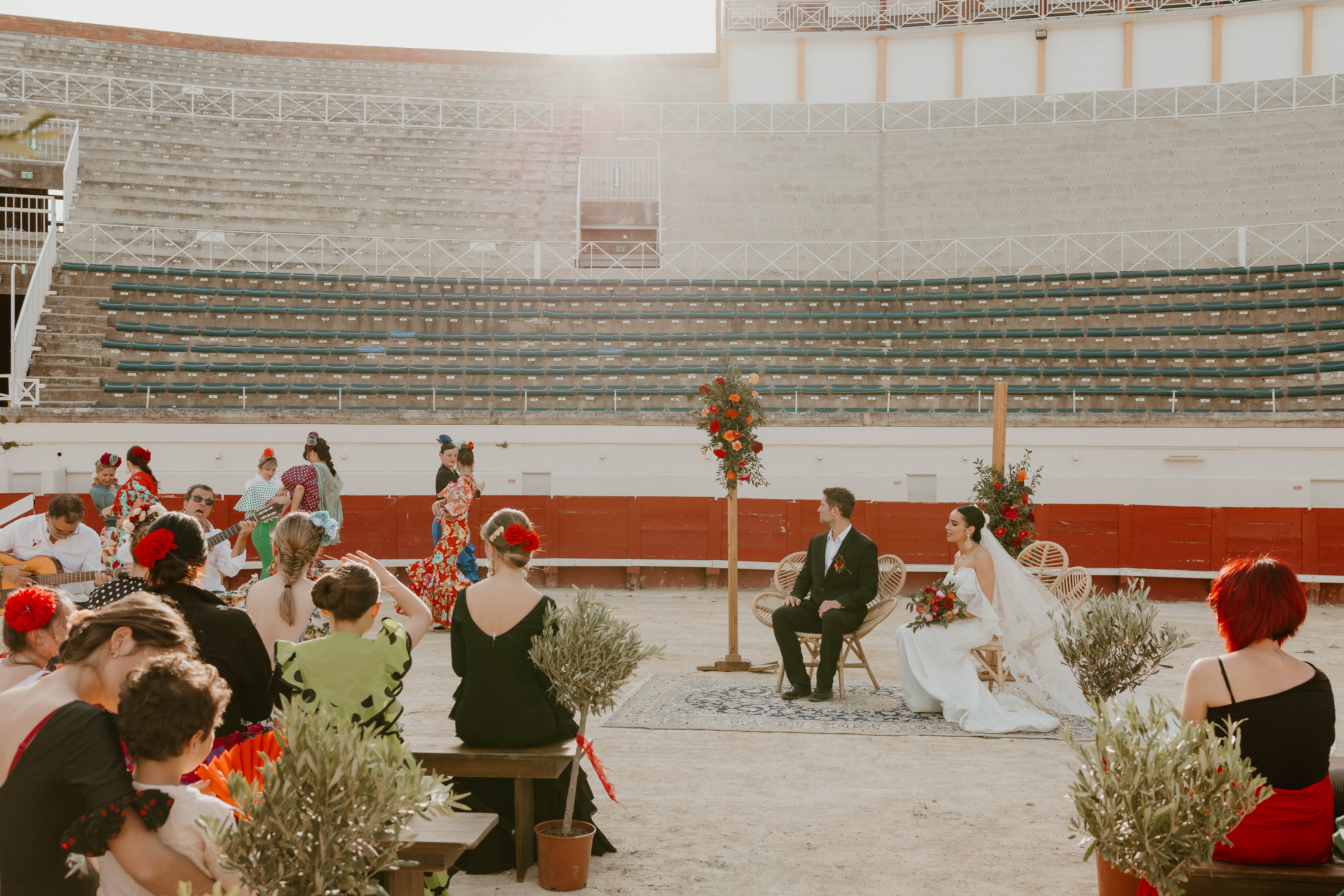 Shooting inspiration mariage au cœur des arènes de Béziers